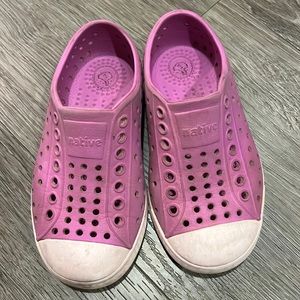 Native Purple Size 8